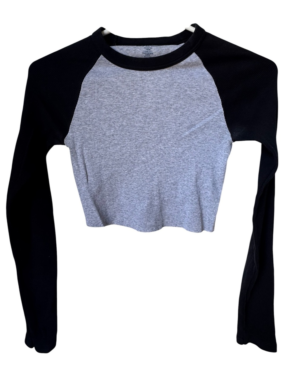 Brandy Melville Cropped Raglan Long Sleeve T-Shirt Black Gray OS S